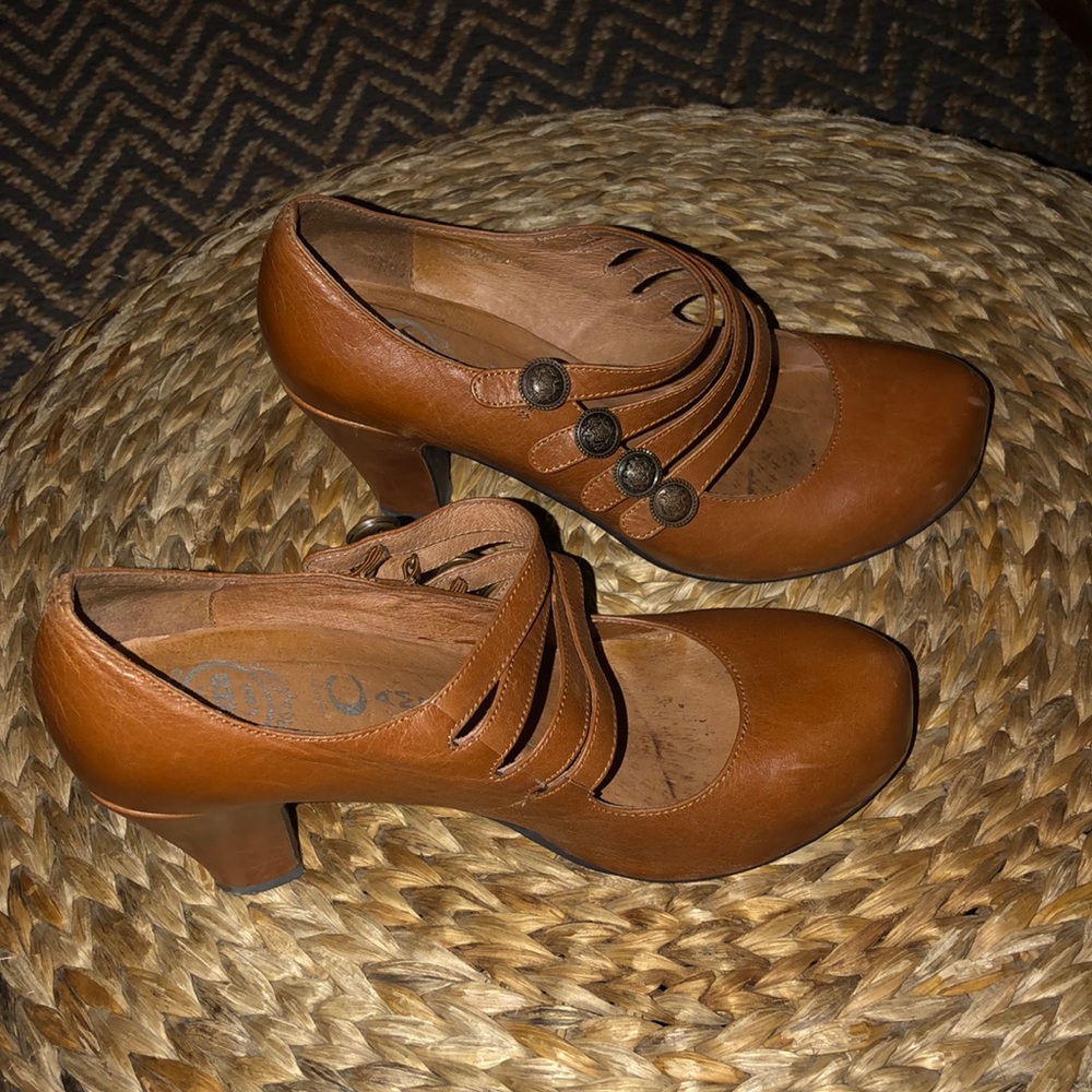 Jeffrey Campbell Camel Chunky Heel